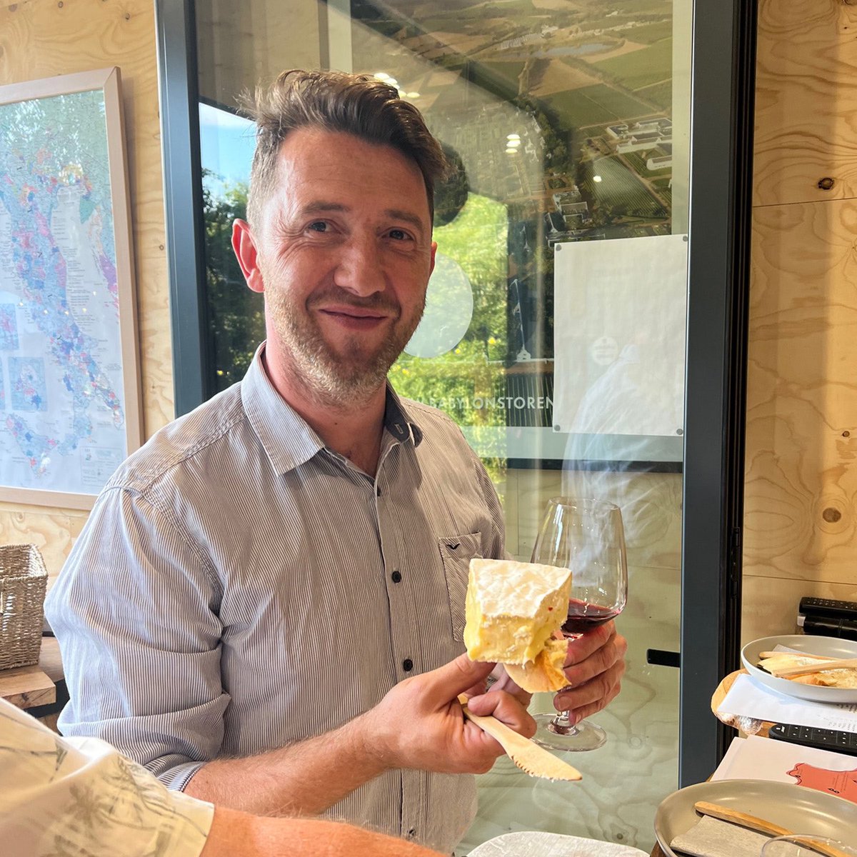 VinotopiaWine's tweet photo. We had a fabulous time at the Wine &amp; Cheese Pairing evening yesterday! 🍷🧀

Thank you to our friends at @Joiedevinuk and Whey More, and to everyone who joined us.

Keep an eye out for more events soon, and don't forget you can hire the Wine Box for private tastings and events! https://t.co/NHPf4A2AYL