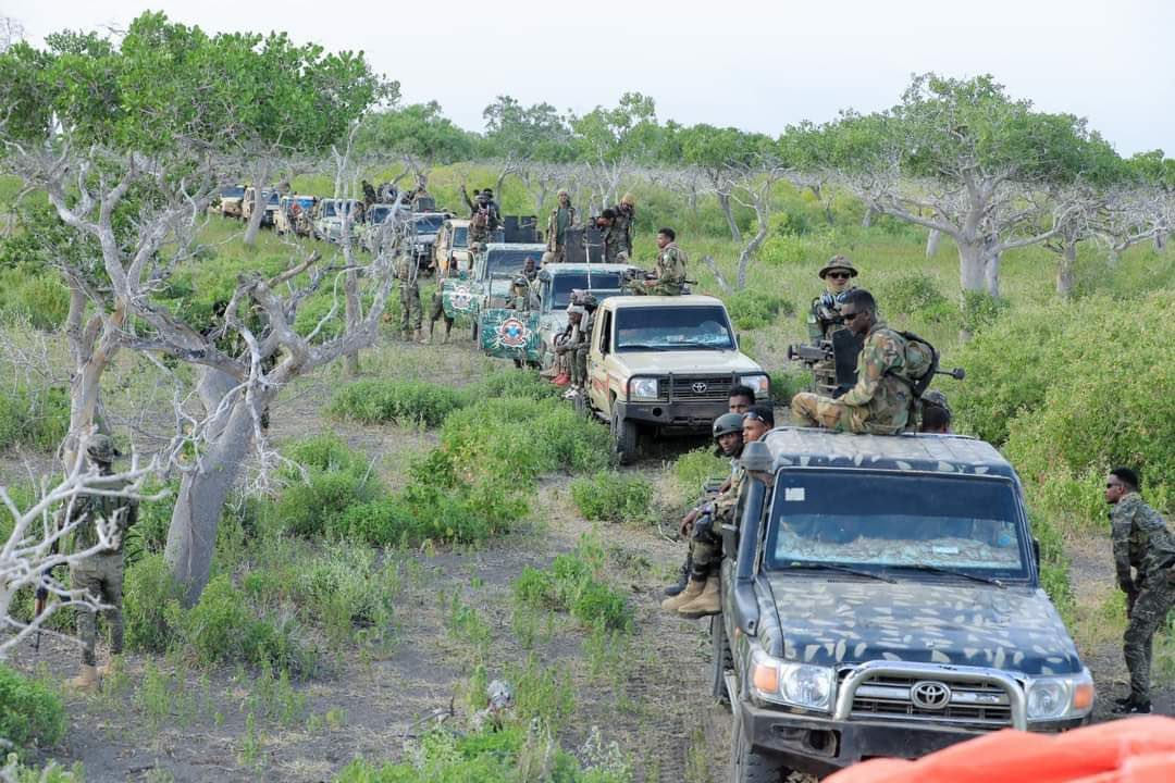 SONNALIVE's tweet photo. A joint security operation was carried out by the National Army’s Commandos (#DANAB) and #Jubaland regional forces to destroy #AlShabab terrorist hideouts in several locations in the #LowerJuba region of #Somalia. https://t.co/6uBWr2LKGf