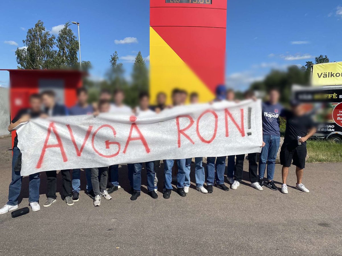 Avgå Ron!