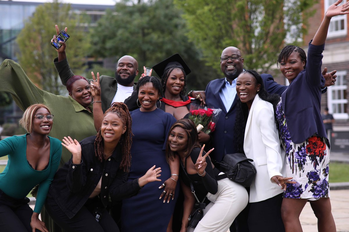 MiddlesexUni's tweet image. We loved every minute of last week's Graduation ceremonies 😍🎓 Get more of those positive vibes with some stories about our inspiring grads, like Nicolette who was Student Midwife of the Year and Andrea who won best female engineering student 👉 bit.ly/3PLN29N #MDXGrad