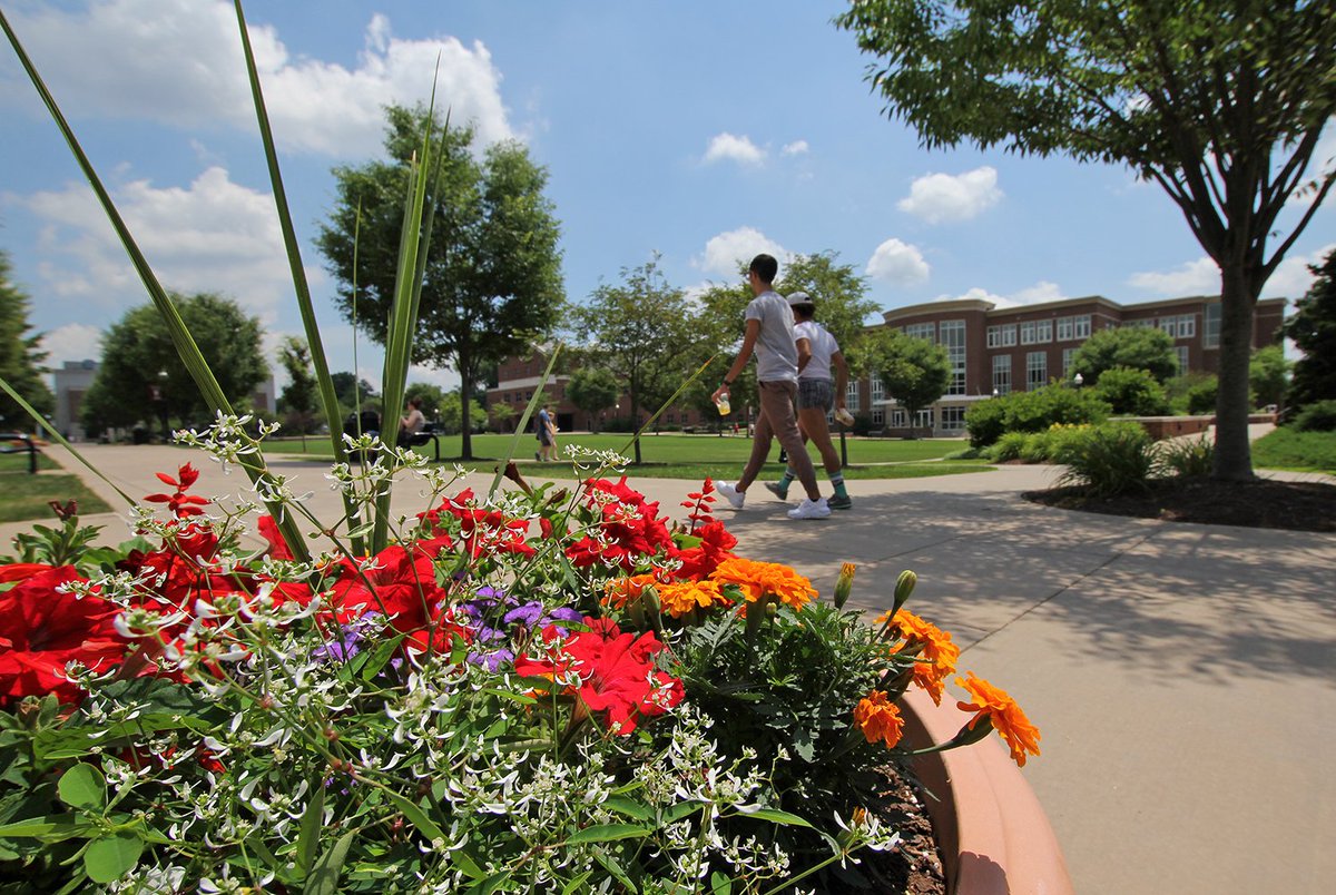 BloomUAdmission's tweet photo. Summers on the quad 📷
Get a glimpse of life on the Academic Quad as well as #HuskyLife by joining us for a campus tour this Summer!
👉 https://t.co/LebzROiB1l
#BloomU #Huskies #Bloomsburg #FutureHusky #BloomBound https://t.co/gKNRNLyOvl