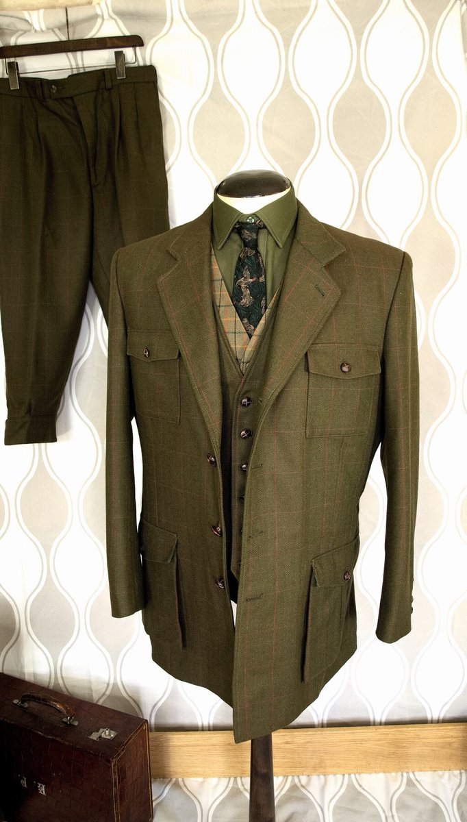 newfanglednatty's tweet photo. At https://t.co/vbGUcpJ75l Superb Mens John G Hardy made in England Bespoke 3 piece Tweed Country Suit with Waistcoat and Breeks size 42 / 44 inch large 36 waist item link https://t.co/83Z4W7zq4n https://t.co/PwARBpbIJv