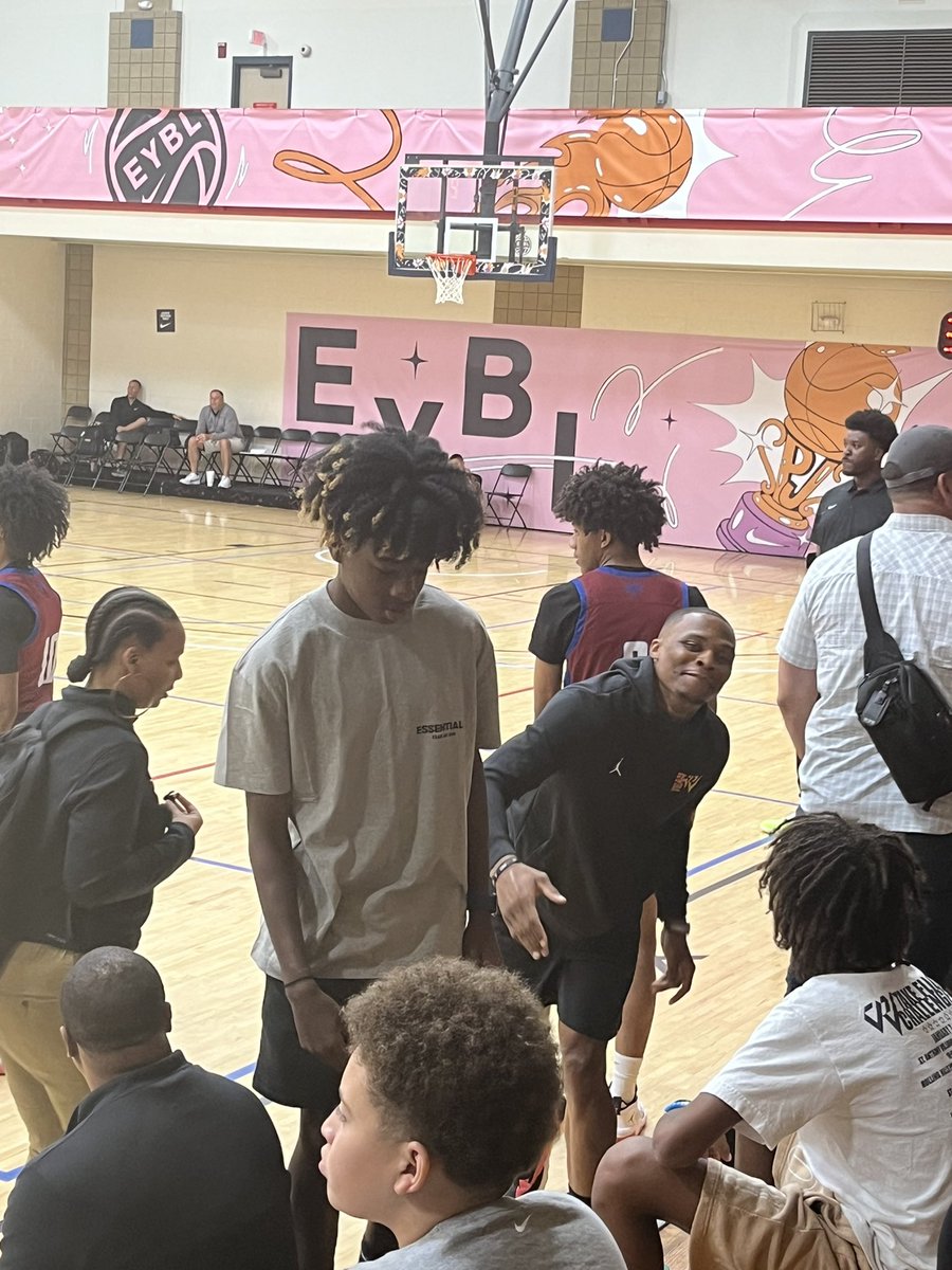 PointForwardPro's tweet image. The great Russell Westbrook is in the building #PeachJam