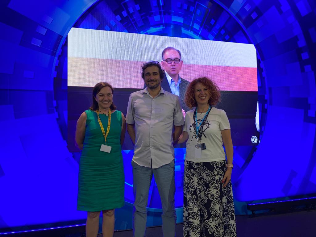 sabrinaricci12's tweet image. Proud to have been part of this incredible Summit @AIforGood to present @esa #AI4EO Challenge #Hyperview @ESA_EO @ITU in the #GeoAI Challenges