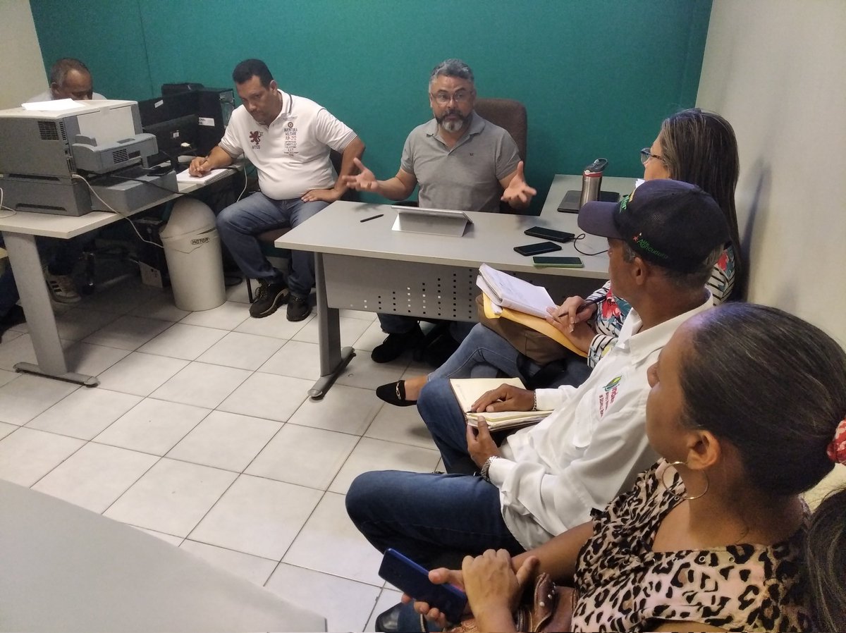 UemppatFalcon's tweet photo. #AHORA reunión del CTA Falcón con el compañero Cruz Martínez  @pjae2017. https://t.co/M50BB6jBdf