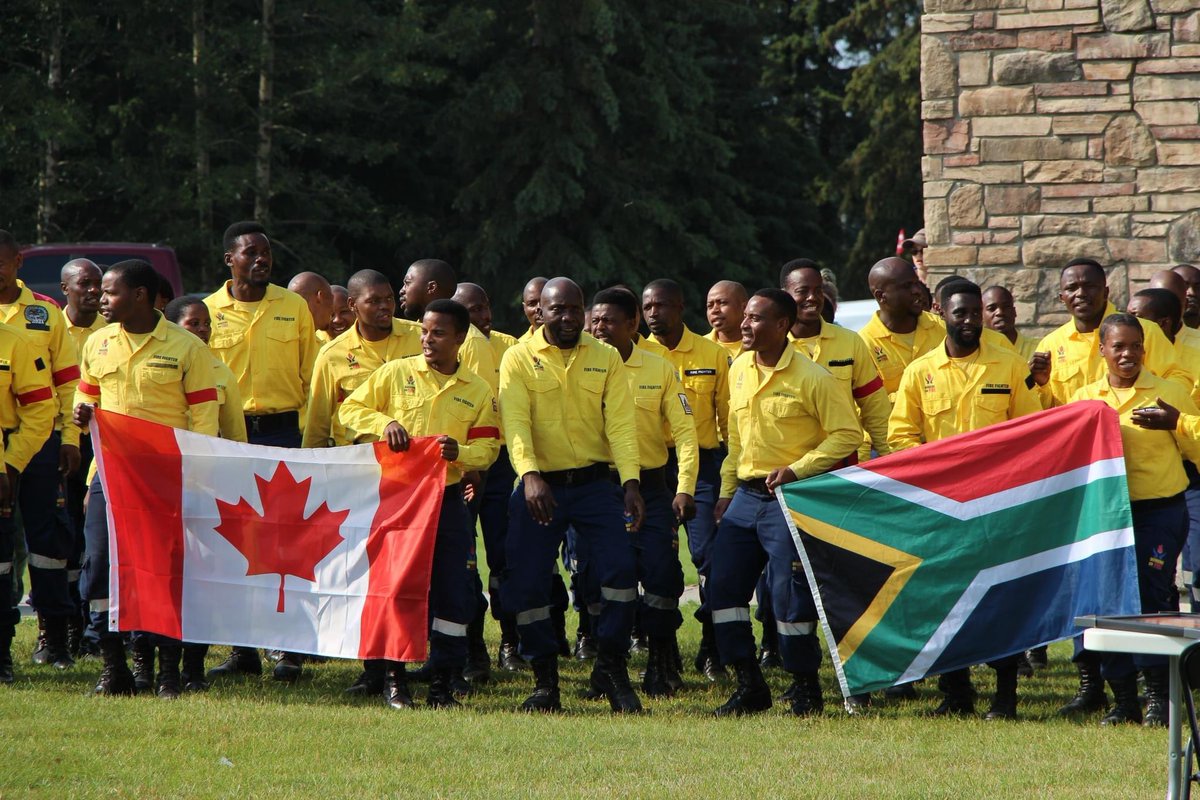 townofedson's tweet photo. The South African firefighter crew joined teams from around the world for a meet and greet in Edson last night, where they’ve been battling wildfires. It was a great evening full of song and dance and a huge appreciation from the citizens of Edson. https://t.co/8XzHy1ABrQ