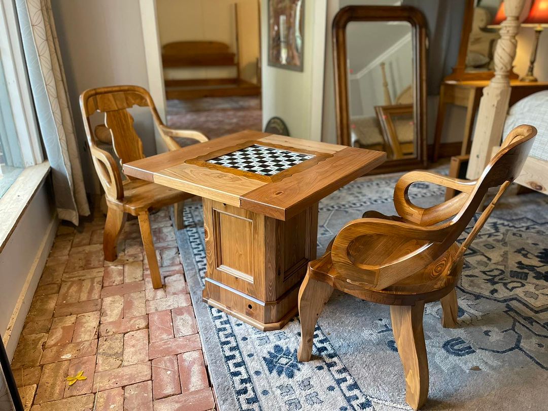 Cypress_Info's tweet photo. Custom furniture crafted from #SouthernCypress is a win-win.
Project and photos by @olivierwoodworks
#olivierwoodworks #cypress #cypresswood #RealAmericanHardwood #AmericanHardwoods #wood #table #furniture #tabledesign #furnituredesign #chess #chesstable https://t.co/LRNg3EaZgr