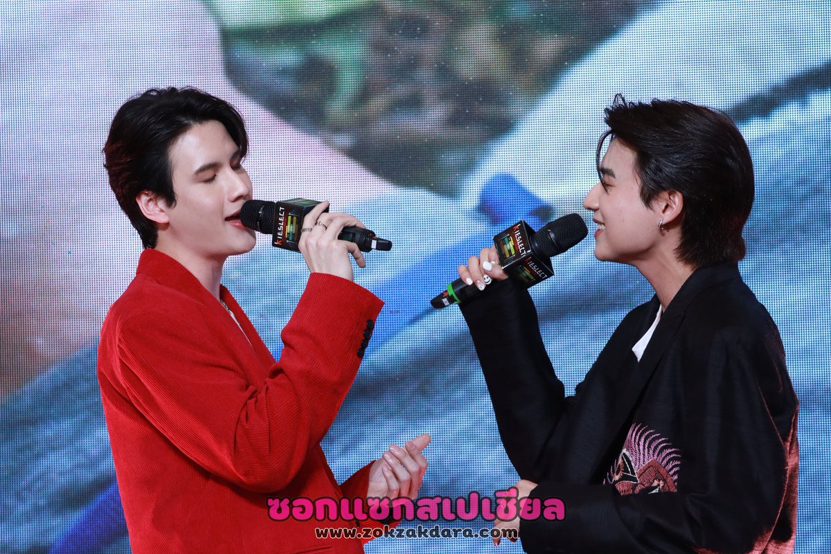 Zokzakdara2's tweet image. ครั้งแรกในไทย! พี พีรวิชญ์ ควงคู่จิ้น ไตเติ้ล ธนธร ร่วมเปิดตัว นาฬิกาอัจฉริยะ KIESLECT Smart Calling Watch ดีไซน์สวย ฟังก์ชั่นครบ

#KIESLECT #KIESLECTThailand #ExpressYourLifeOnYourWrist
#ppeerawich #TitleTNT 
#KieslectXPeeTitl