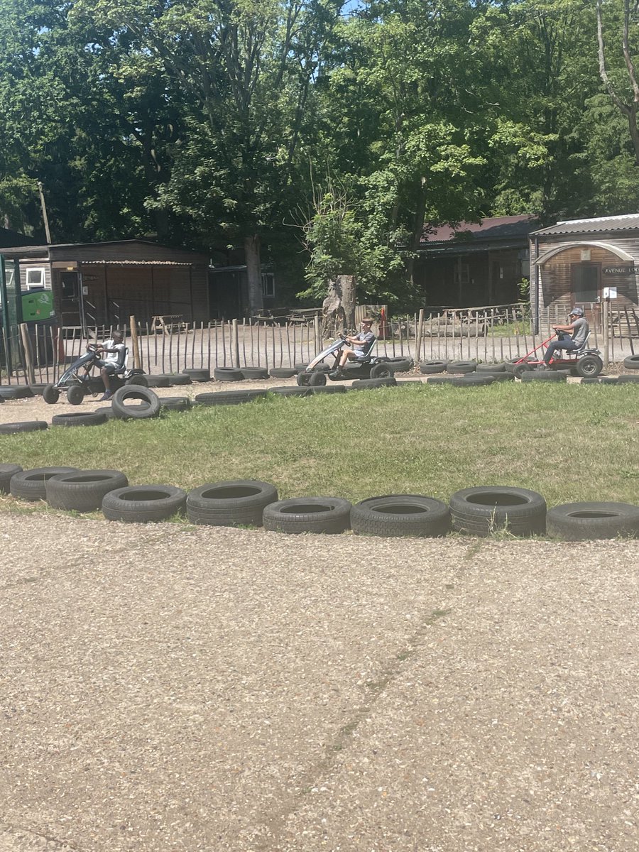 MissDaniel_BF's tweet photo. Go karting was our second activity of the day 🏎 ⁦@HeadBeechfield⁩ ⁦@MissDeacyBF⁩ ⁦@MsHussainBF⁩ https://t.co/nHLTkcuyjh