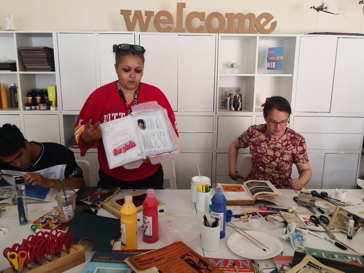 NJMIdeas's tweet photo. Celebrating freedom to create at #MakeItYours! Thank you @AurelieDudeffand for the brilliant Book Journal creative session, exploring relevance, identity and poetry in a playful and ingenious way!
MIY, Free and friendly workshops happening every Fridays only @JusticeMuseum. https://t.co/p0iCVTgQhE