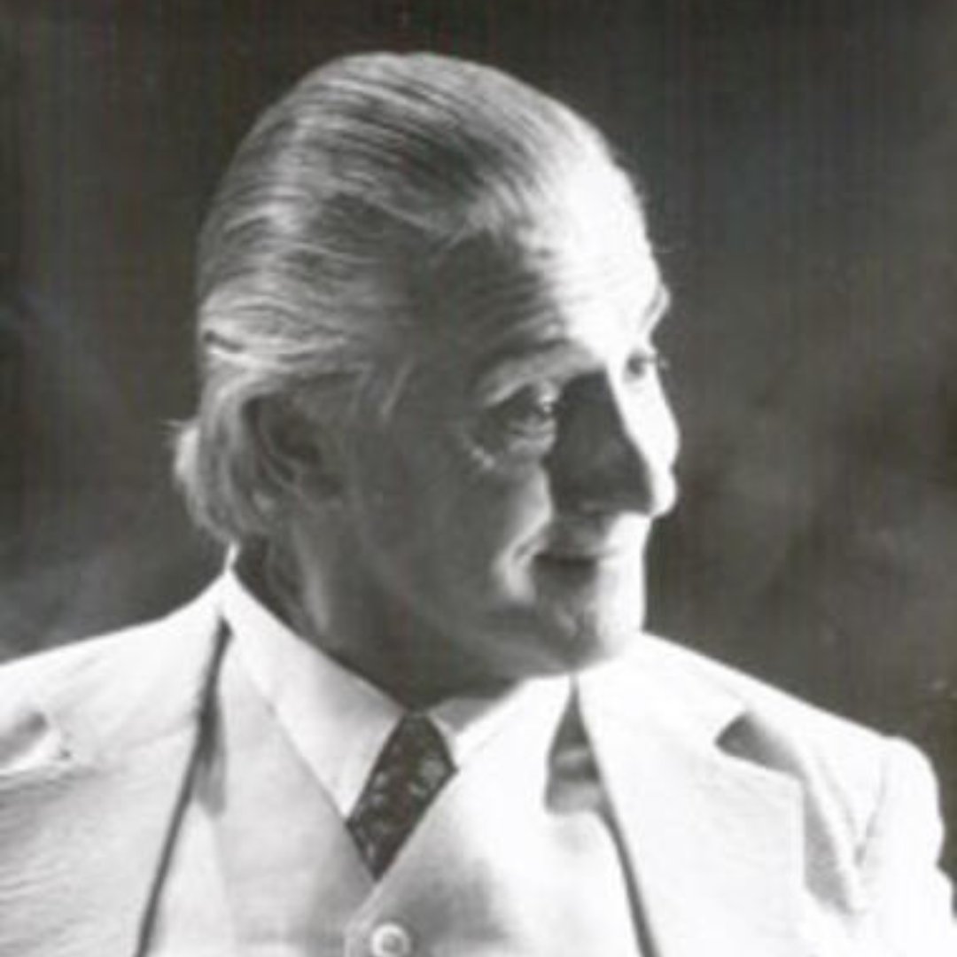WagnerFestival's tweet photo. Graham Clark ist tot. Der charismatische (Charakter)Tenor sang zwischen 1981 und 2004 mehr als 100 Vorstellungen bei den Bayreuther Festspielen. Die Opernwelt verliert mit Graham Clark einen herausragenden Sängerdarsteller. Danke für alles, lieber Graham Clark! https://t.co/rPl7iDYmZA