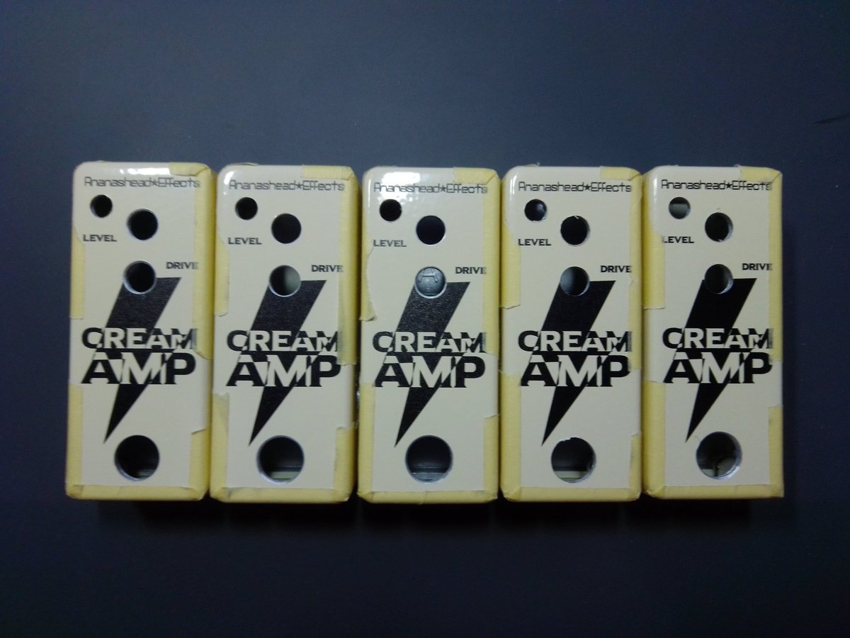 ananasheadfx's tweet photo. Drilling day. I don't like drilling but it has to be done :)

#ananasheadfx #ananashead #creamamp #overdrive #distortion #electradistortion #guitarpedal #guitarpedals #guitarfx #guitareffects #effectspedals #guitargear #pedalesdeguitarra #handmade #drilling #enclosures https://t.co/9P3roS0Bg6