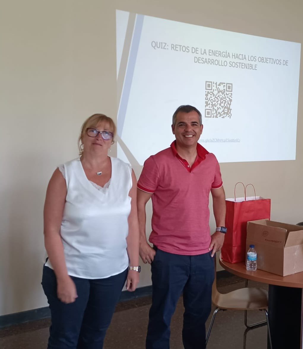 ICB-CSIC (@icb_csic) on Twitter photo Ponemos el broche final a nuestro curso <a href="/CexUnizar/">Cursos Extraordinarios - Universidad de Zaragoza</a>, coordinado por <a href="/Isuelai/">Isabel Suelves</a> y <a href="/IcbTomas/">Tomas_ICB</a>, sobre el reto de la energía hacia los objetivos de desarrollo sostenible muy contentos con el resultado y esperando volver al año que viene. Ponemos el broche final a nuestro curso <a href="/CexUnizar/">Cursos Extraordinarios - Universidad de Zaragoza</a>, coordinado por <a href="/Isuelai/">Isabel Suelves</a> y <a href="/IcbTomas/">Tomas_ICB</a>, sobre el reto de la energía hacia los objetivos de desarrollo sostenible muy contentos con el resultado y esperando volver al año que viene.
