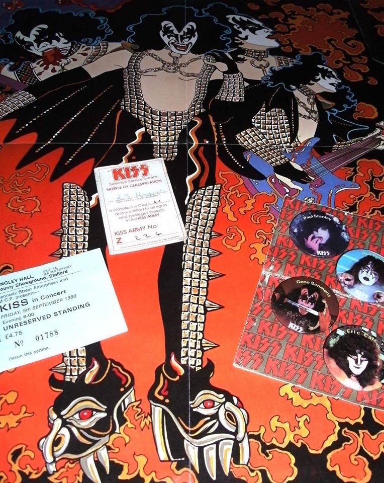 Jjkrazy's tweet photo. #EndOfTheRoad @kiss 🔊
McR: ♥️♠️♦️♣️ If it's really the last time (again) #ThanxxForTheMemories ❌⭕️❌⭕️
#JohnnyLarr ⚡️ A Lad Insane 💋 CTRL-ALT-DEL
Music=Life 🤘 #SoundSynau #CrashAndBurn
Church Of Rock 'N' Roll #HollowLife #eYeTv
📻 #RockAlternativeDanceIndieOnline 📻 https://t.co/9whXy5sHZp