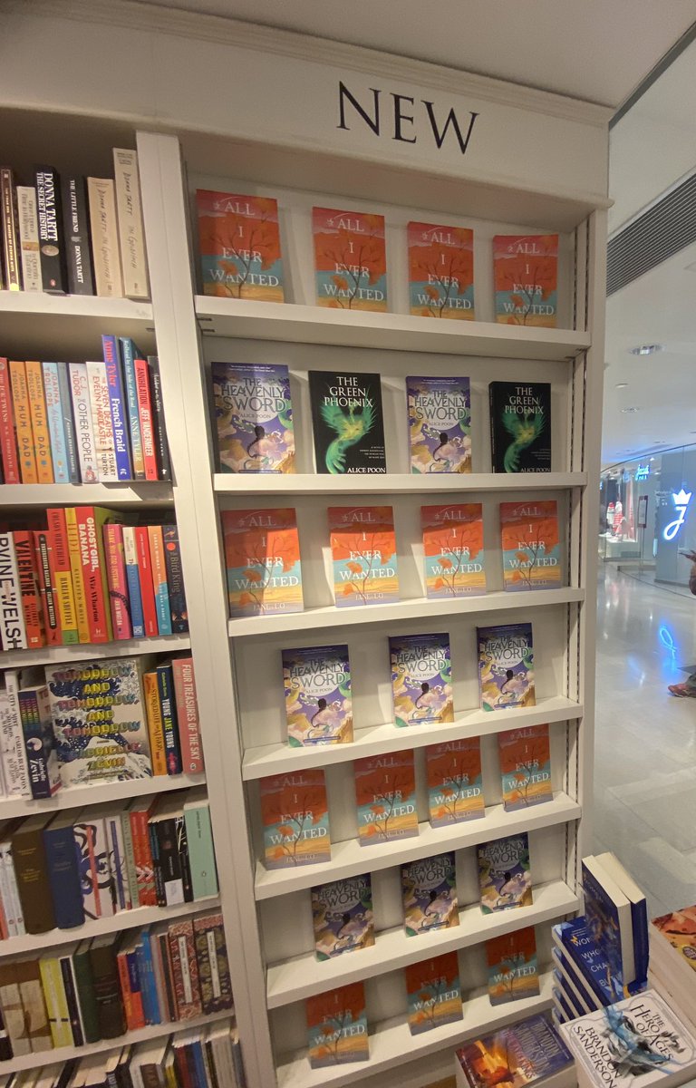 mrsjcheung's tweet photo. Friends, it happened. The book signing was tonight. People came. They brought me flowers. They bought books. I signed books. There was a cupcake tower. It was amazing.
๐ฅน๐ฅน๐ฅน
Thank you family & friends! Thank you @EarnshawBooks! Thank you @alicepoon1! Thank you @BookazineHK! https://t.co/imufKfPAEv