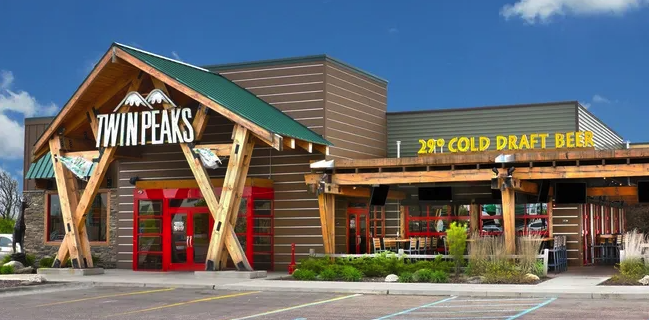 SleimanEnt's tweet photo. Beat the heat this summer with a perfectly cold 29-degree beer while enjoying a bite at the new Twin Peaks Restaurants coming soon to the Kernan Village Shopping Center. https://t.co/OUYDubSRr2 https://t.co/uZJhNDnjUE