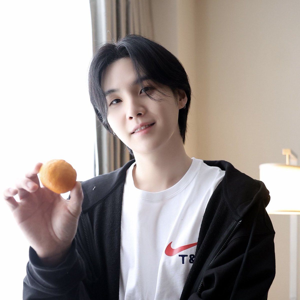 9396PICS's tweet image. with their representative fruits 🍊🍑