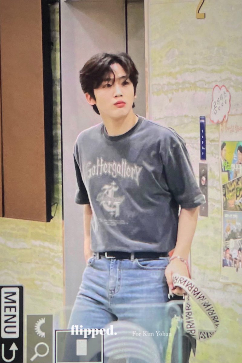 flipped_yh's tweet photo. 230707 STATION Z 출근

#위아이 #WEi #김요한 #KIMYOHAN https://t.co/NX4z8fdRG8
