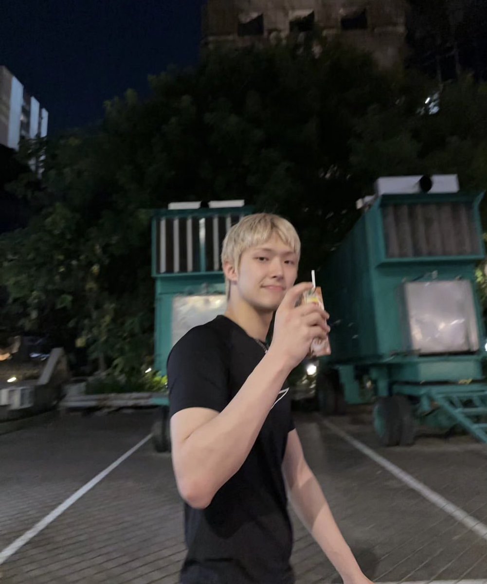 atzcontents's tweet image. [#fix_onstagram update]