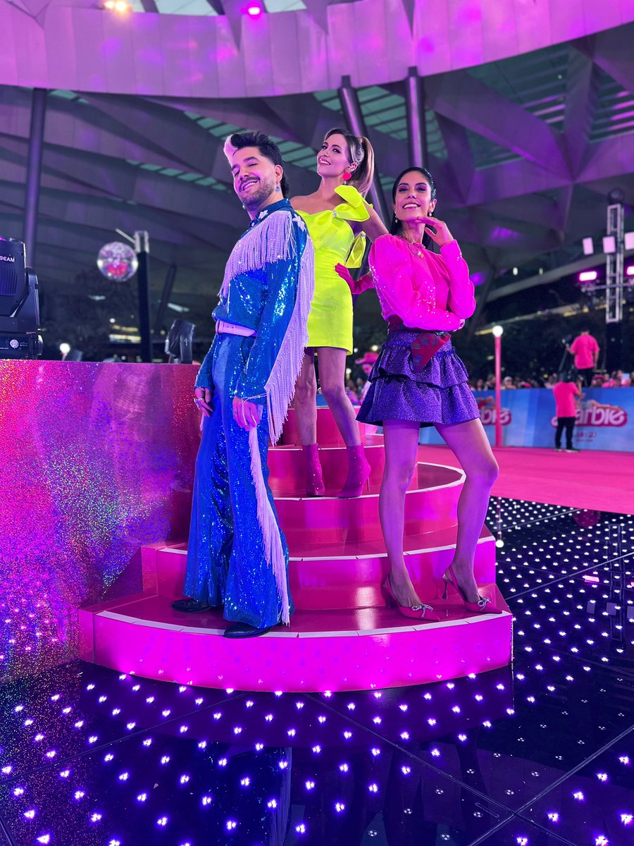 He hecho muchas alfombras rojas en mi vida, pero como ésta, ninguna. 

A todos los que un día creyeron en mi y me dieron una oportunidad: gracias. 

Mira mamá, hasta donde hemos llegado soñando en grande.

#Barbie