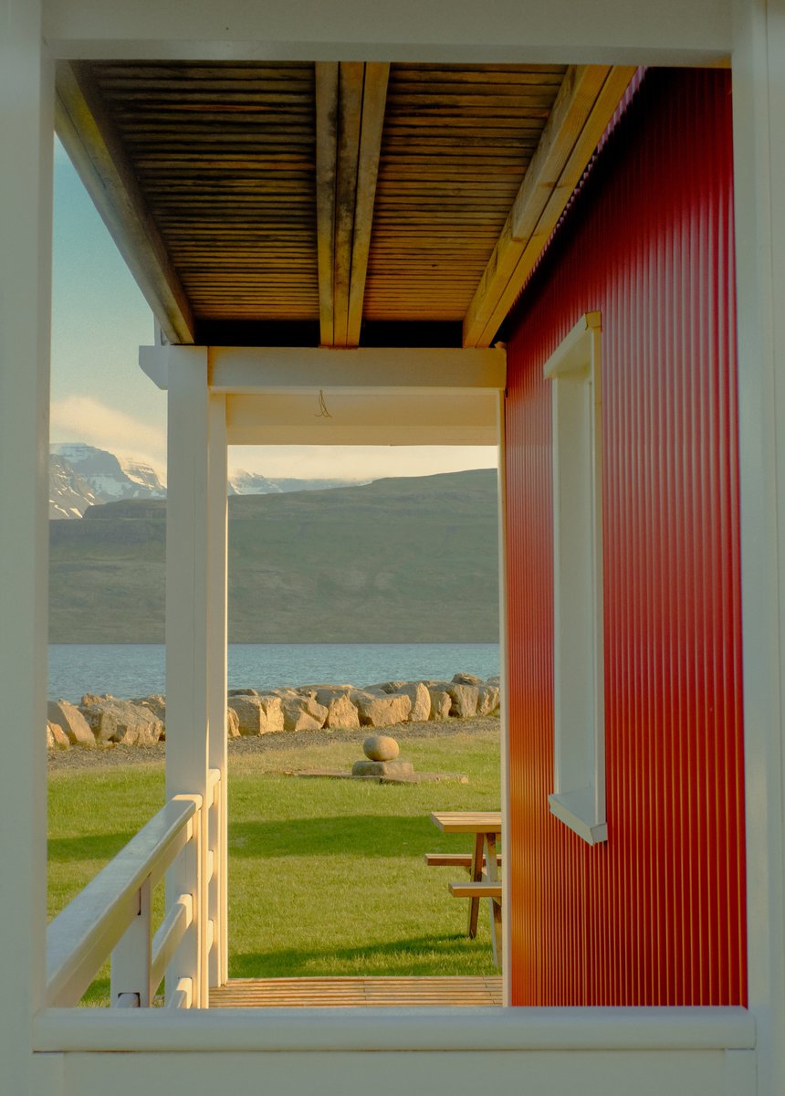 AlexKittoe's tweet photo. Cabins by the coast https://t.co/b34l5XkTAs