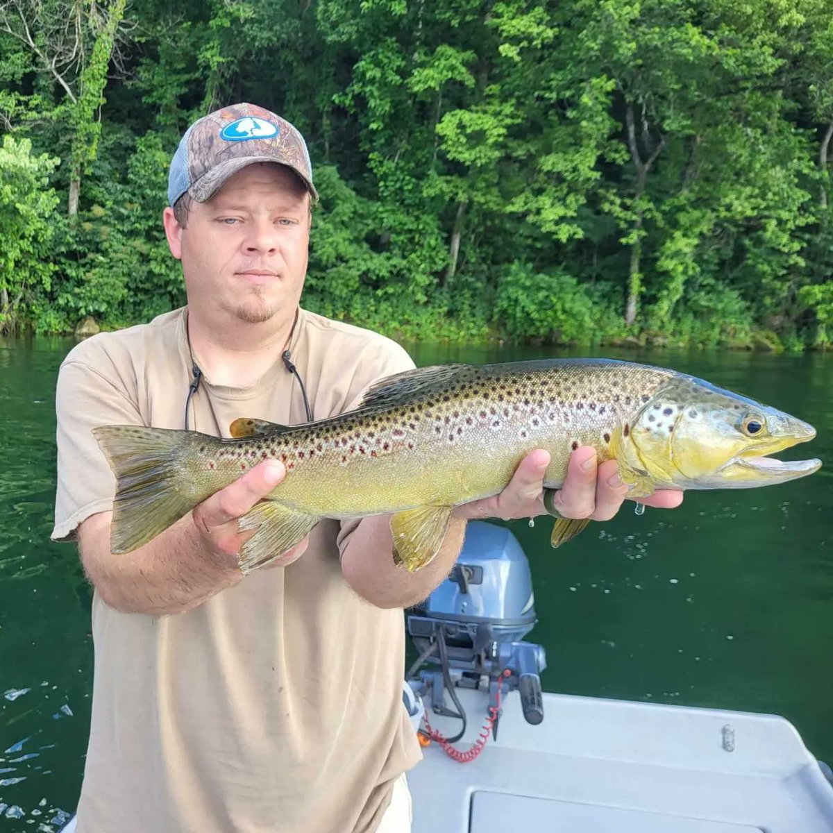FishwithTJ's tweet photo. A couple quick Independence Day fish with @ontheflywithkarenlynn before heading out to the fireworks show!

.
.
.
.
.
.
.
.
.
.
.
https://t.co/9mWVg9wu40
.
#flyfishing #photography #fish #trout #troutbum #fishingtrip #flyfishingphotography #flyfisharkansas #browntrout https://t.co/kywNDoVXtd
