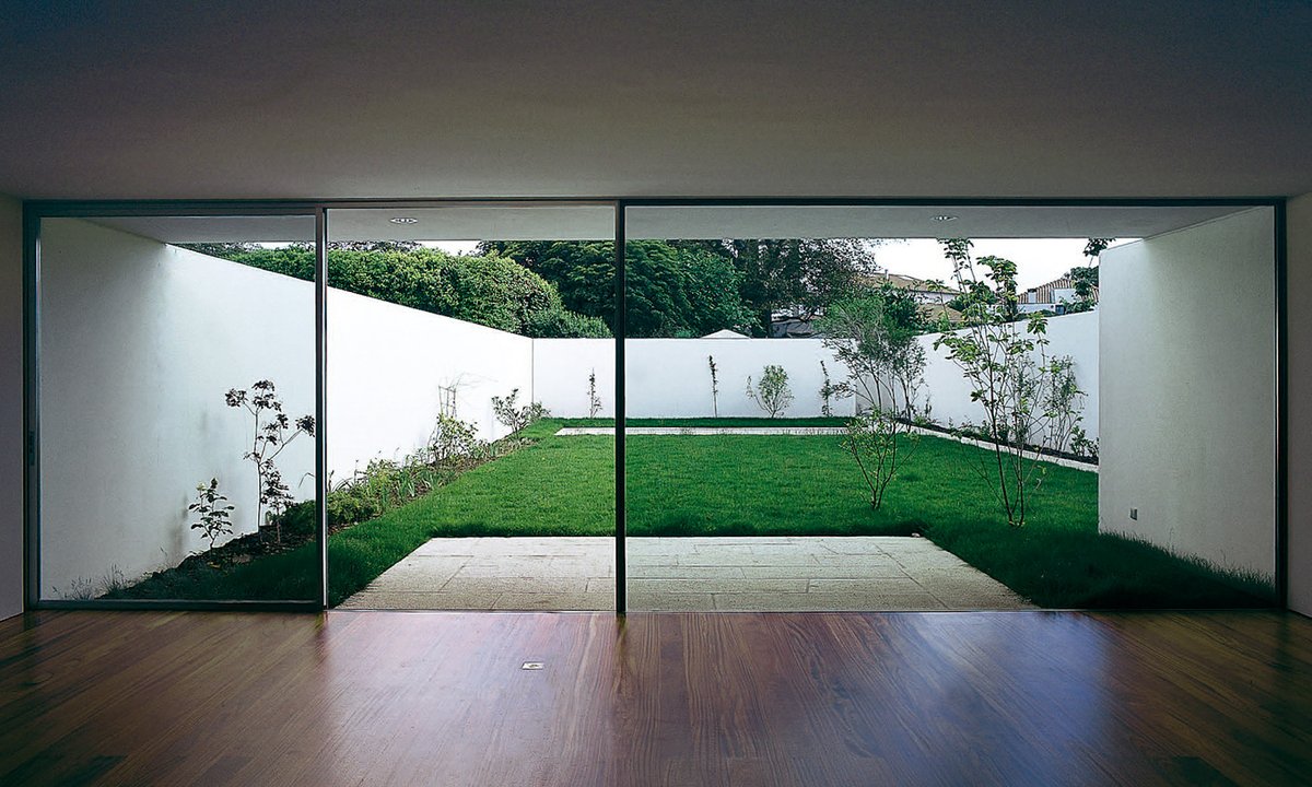 casapatio_'s tweet photo. Casas patio (IV) Casas en Matosinhos _ Souto de Moura _ 1999  📍Matosinhos, Portugal. https://t.co/HHxAeLnlCk