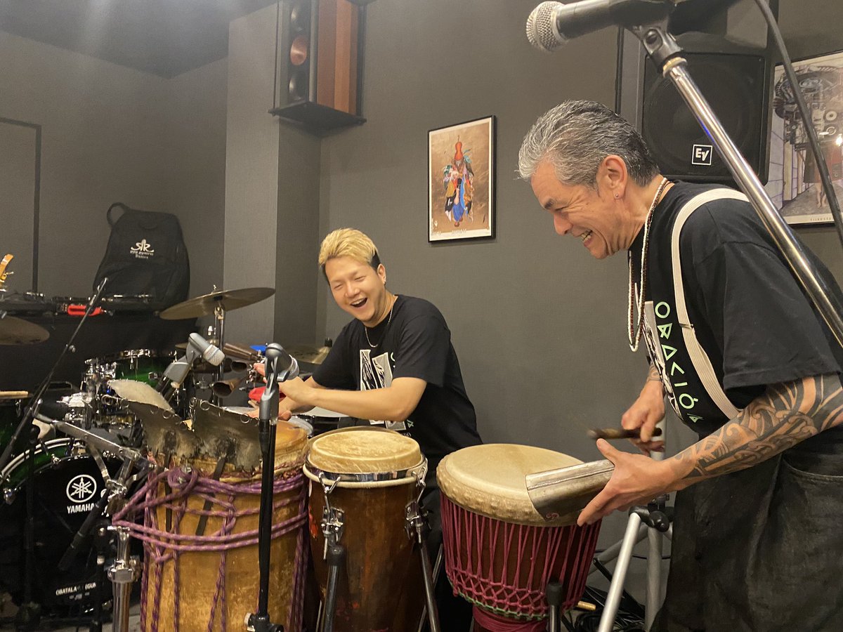 butch0806's tweet photo. オバタラセグンド夏のツアー2023-高松燦庫
撮影許可の出たアンコールの様子。
大盛り上がりであっという間に終わってしまった。
もうサイコー♪
#オバタラセグンド #obatalasegundo #燦庫 #高松市亀井町 #菊池寛通り #中路英明 #鈴木よしひさ #伊藤志宏 #コモブチキイチロウ #大儀見元 #岡本健太 https://t.co/XrQWS0TYjM