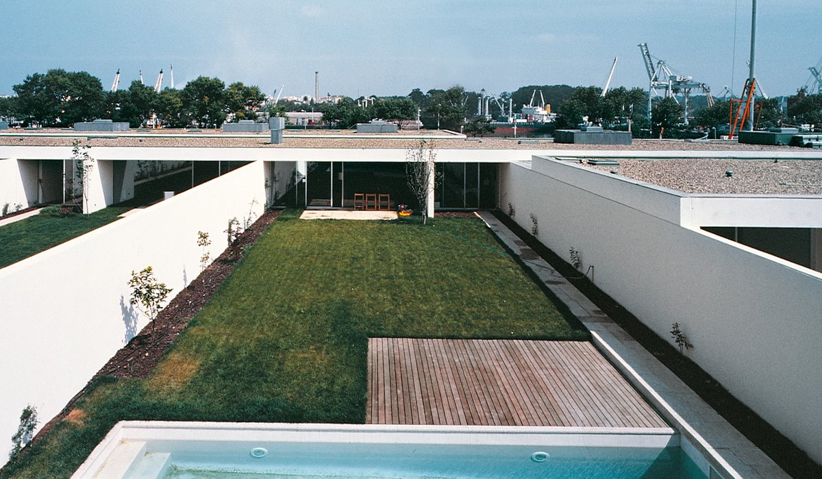 casapatio_'s tweet photo. Casas patio (IV) Casas en Matosinhos _ Souto de Moura _ 1999  📍Matosinhos, Portugal. https://t.co/HHxAeLnlCk