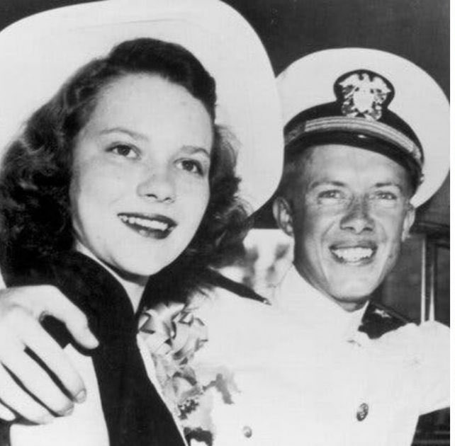 Please join me in wishing former President Jimmy Carter and his beautiful wife Rosalynn Carter a Happy 77th Wedding Anniversary! 

❤️ and Retweet to congratulate them!