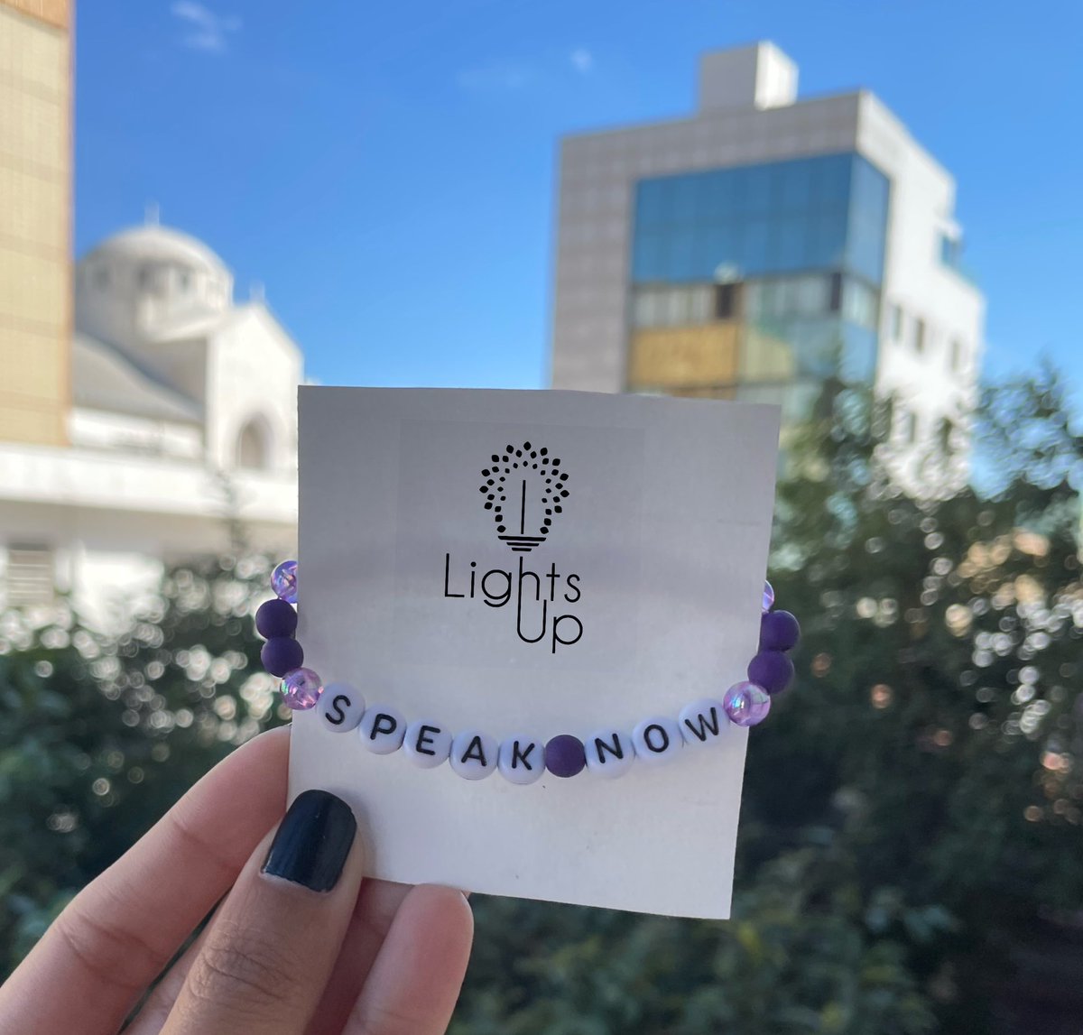 LightsUpStore's tweet photo. BOM DIA COM SPEAK NOW! 💜💜 e junto com o taylors version vem aí PULSEIRA DA LIGHTS UP! as quantidades estão limitadas! então corre na shopee e garanta a sua pulseira da loirinha https://t.co/MfcEv2lPVx