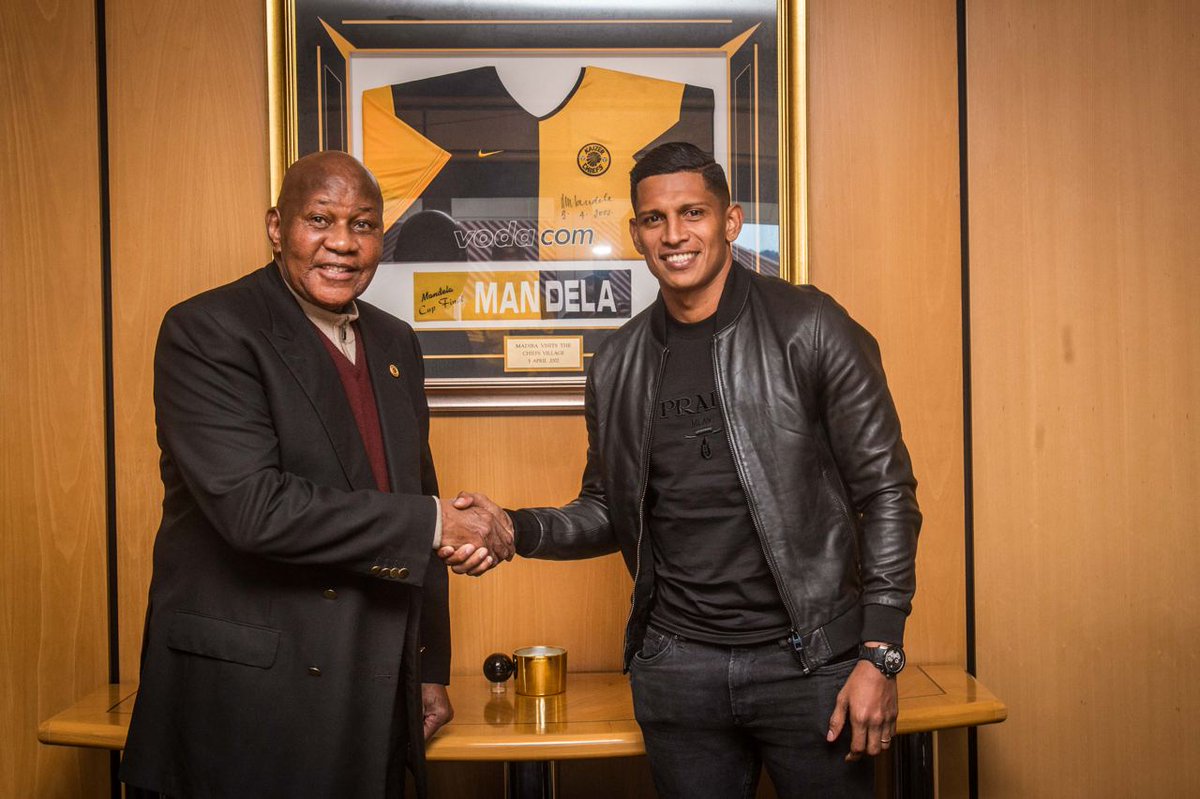 KaizerChiefs's tweet photo. "I am very happy for the opportunity and very excited about coming to such a big Club. I had opportunities to go to other clubs but when I heard about the interest from such a big Club, I had no doubts about coming here..."

#Amakhosi4Life https://t.co/stK1fjoEod