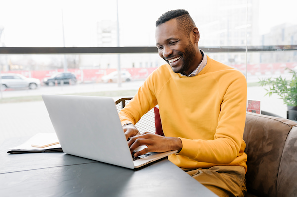 UncleJakeMedia's tweet image. Did you know that co-branding can also benefit your business? 🧐 Partnering with another brand can help you reach new audiences and build trust.
Check out this HubSpot blog to learn more 👉 bit.ly/3p8au6h
#unclejakemedia #hubspotblog
