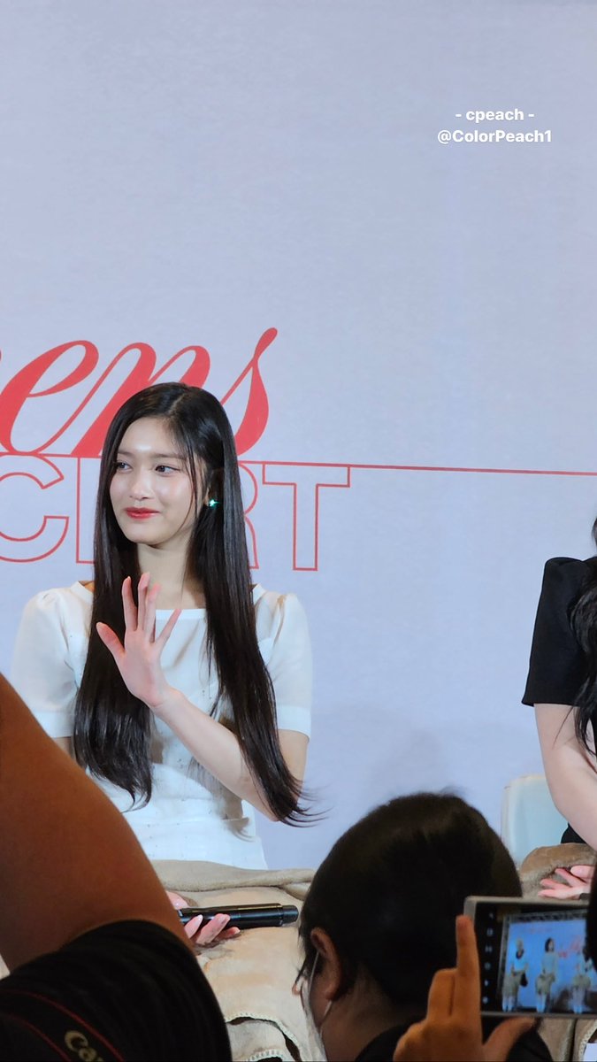 ColorPeach1's tweet photo. นี่เรียกความรักใช่มั้ยยย 🥺
นางฟ้ามาเยือนเมืองไทยแล้วว 🍑

#ThePromQueensinBKK
 #이서 #아이브 #IVE 
#アイヴ  
#ราชินีพรอมเยือนเมืองไทย 
#Welcome6ueenstoThailand https://t.co/pmrh9WYAvQ