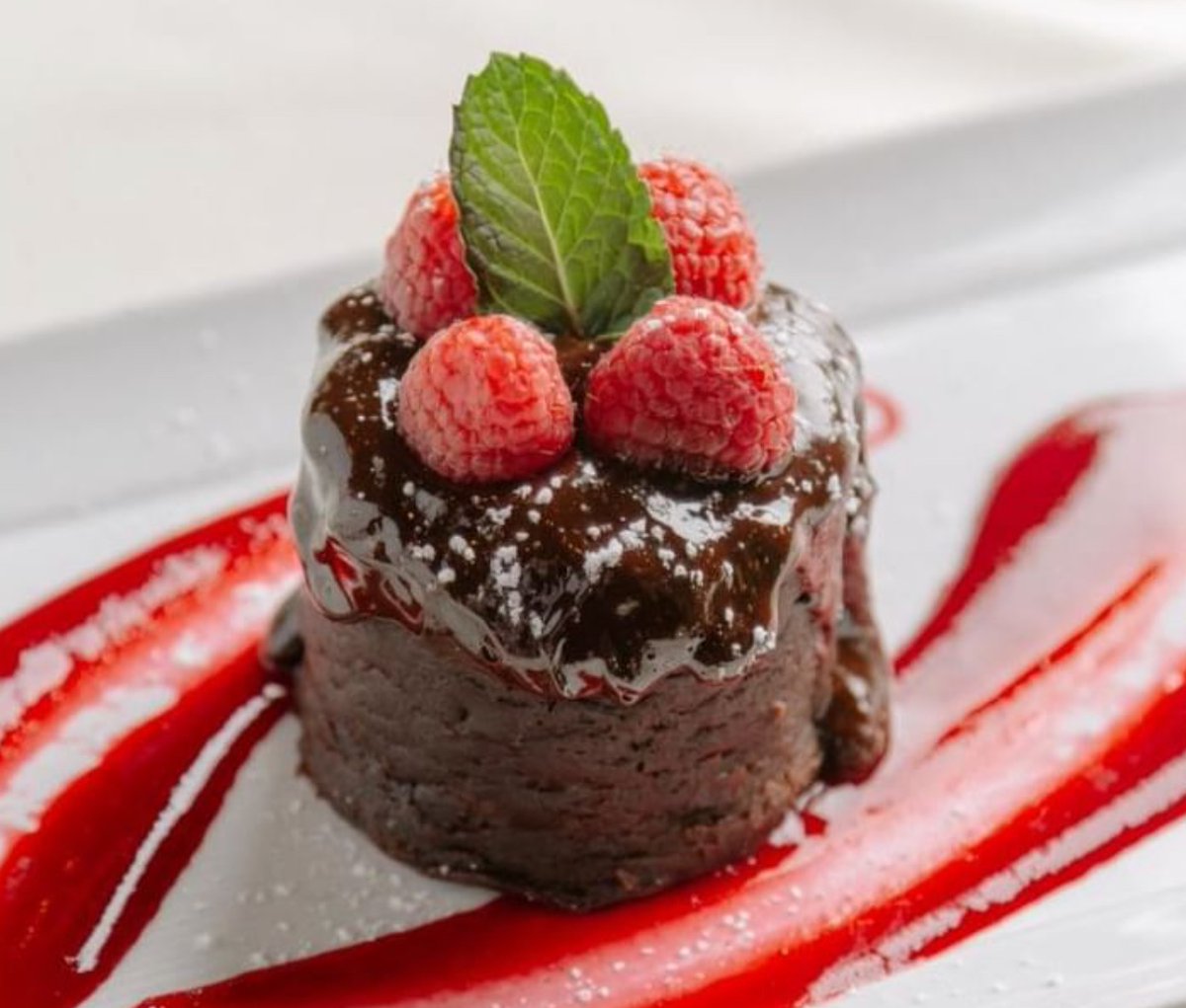 It’s #foodiefriday and #worldchocolateday. Want to try the Molten Chocolate Gâteau at 
christophers_world_grille in #bryantx? Read my article to learn more t.ly/aCo5.

#destinationbryan #bryantexas #travelwritersuniversity #ifwtwa1 @ifwtwa1 #phototraveler
