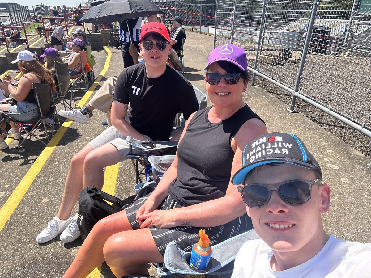 Paisleygirl74's tweet photo. Living our best life!!!!!!! ๐๐ #BritishGP #practicefriday https://t.co/dRbvC29pIx