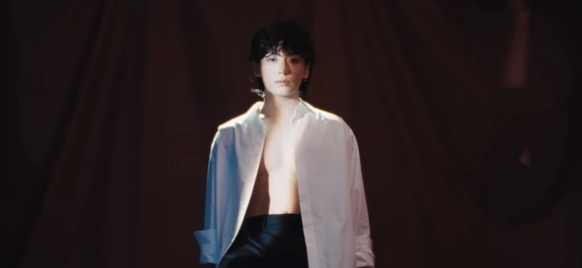 kookpiics's tweet image. OMG JEON JUNGKOOK!!!