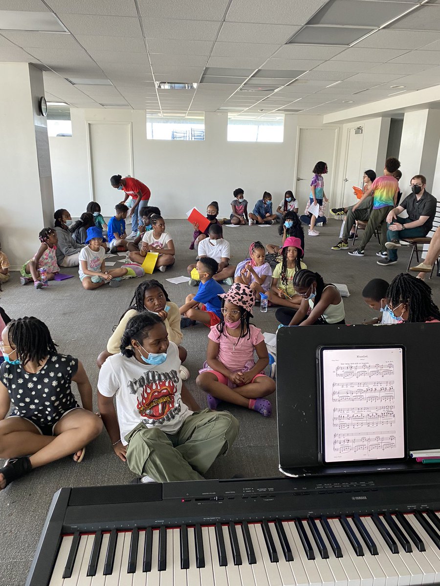 Had a great time introducing some students to Brahms with the The Noel Pointer Foundation - thanks so much for Gavin get us!

<a href="/NoelPointerFdn/">Noel Pointer Fdn</a>