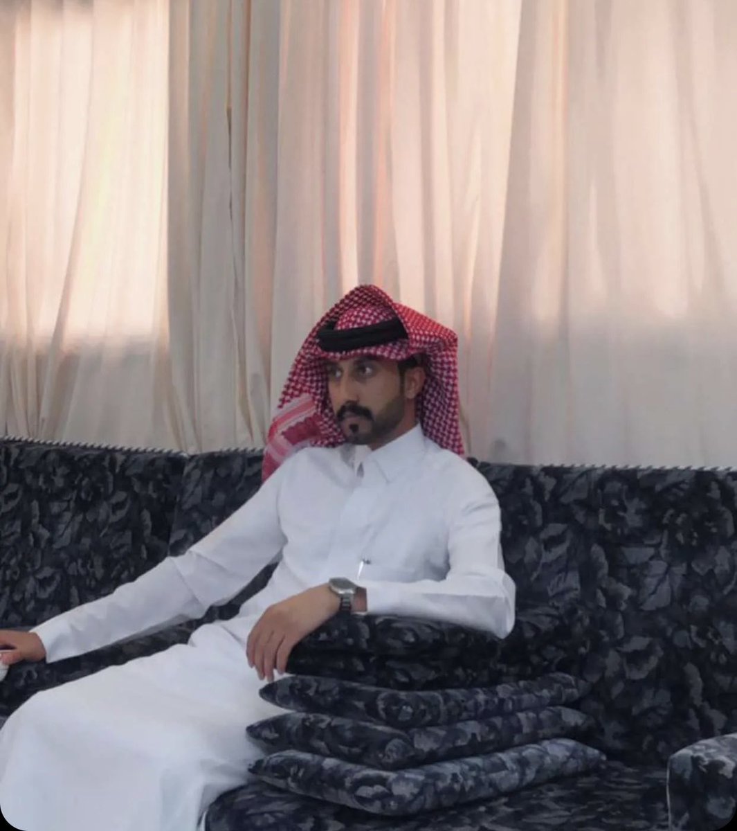 AlOudah_AlFadly's tweet photo. نبارك لابن العم/ أحمد بن عمر العوده بمناسبة عقد قرانه ونسأل الله أن يبارك لهم ويبارك عليهم ويجمع بينهم في خير 
#العوده #المراح https://t.co/dkG4VI2GMc