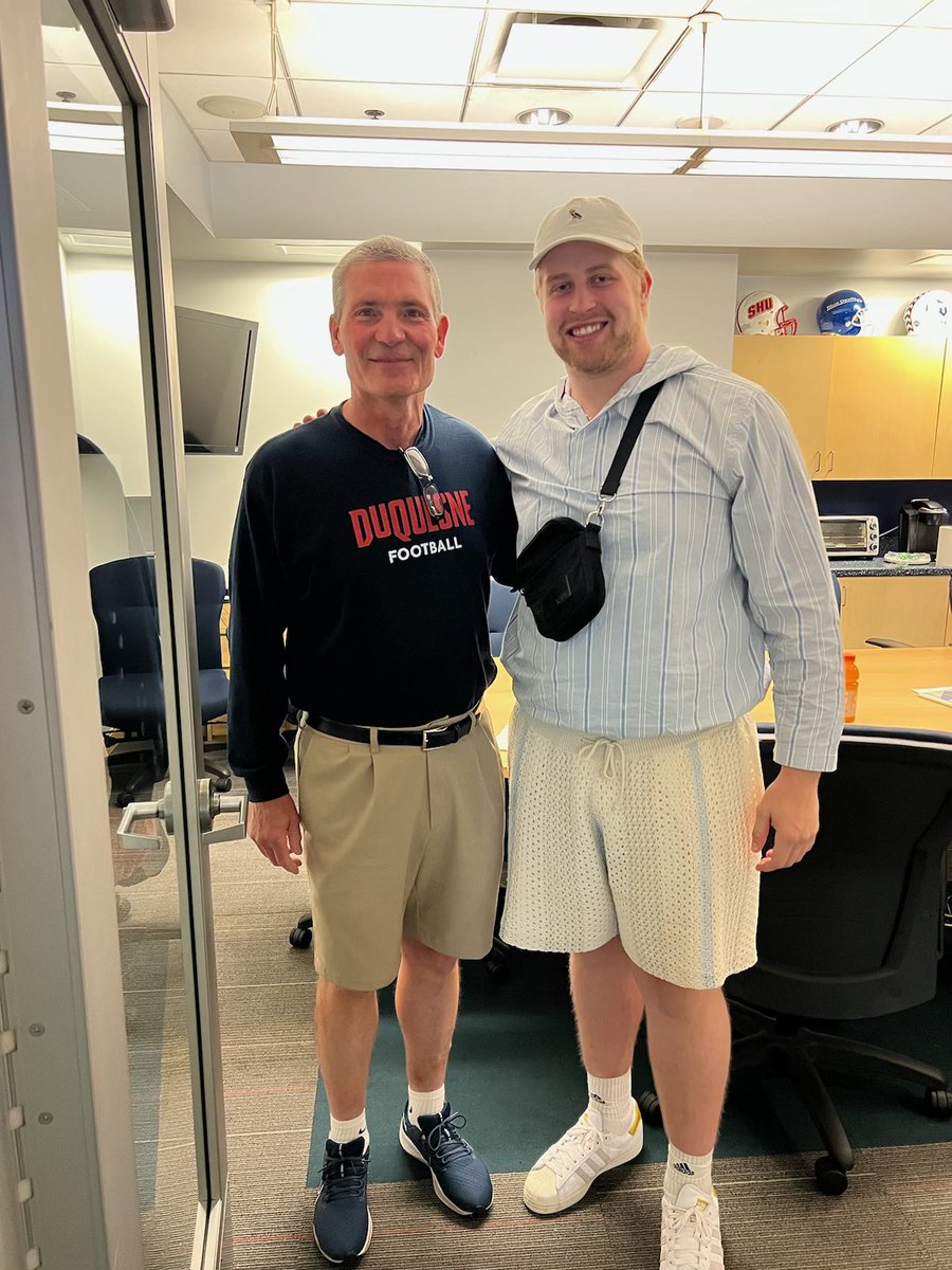 Tommy_Brandt4's tweet image. Excited to announce that I am 110% committed to Duquesne University to continue my academic and athletic careers! Beyond thankful for the opportunity and excited to get to work in  Pittsburgh. @CoachGeisel @CoachSakk @CoachSchmittDU @DuqFB