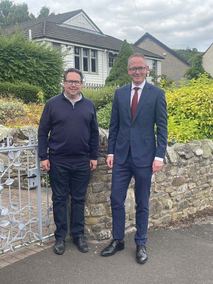 CraigWHoy1's tweet photo. Great session of summer surgeries across the Scottish Borders with @John2Win today. We’re working hard for local residents in towns and villages.
#Melrose #Gattonside #Tweedbank #Darnick #Galashiels https://t.co/BDf91kAXDt