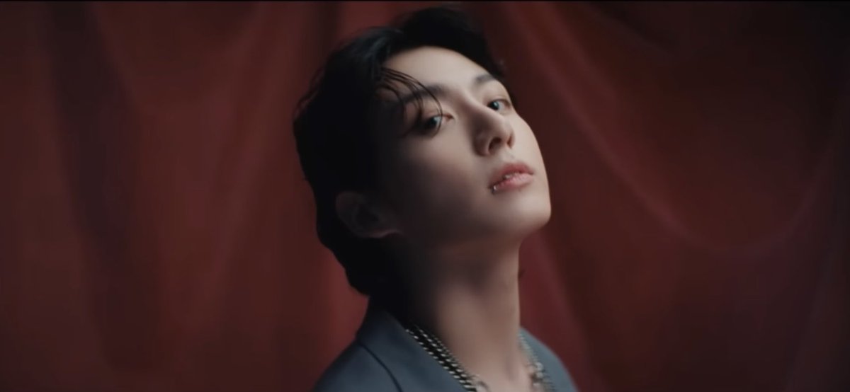 kookpiics's tweet image. jungkook is so handsome