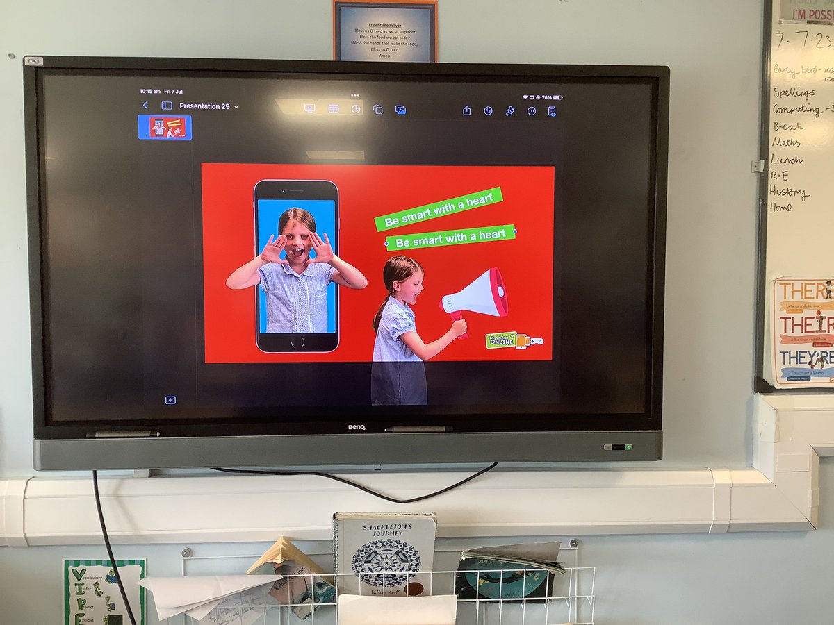 StAgnesY4's tweet image. We had a great session from gem education on internet safety . The children were excellent at using the green screen and key note to create their own posters on the SMART rules #stagnescomputing