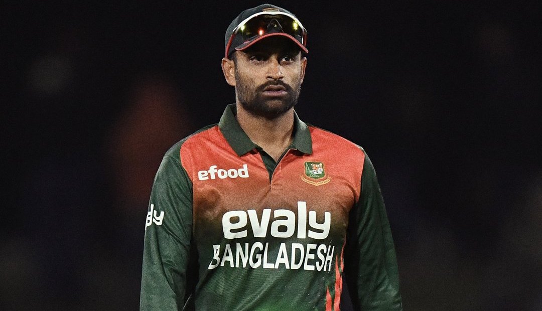 Umpire_View's tweet photo. Tamim Iqbal withdraws his international retirement because of BCB and prime minister of Bangladesh spoke to him 😍😍😍🤩🤩🤩🤩

#TamimIqbal #BCB https://t.co/WWZYKxxQzJ
