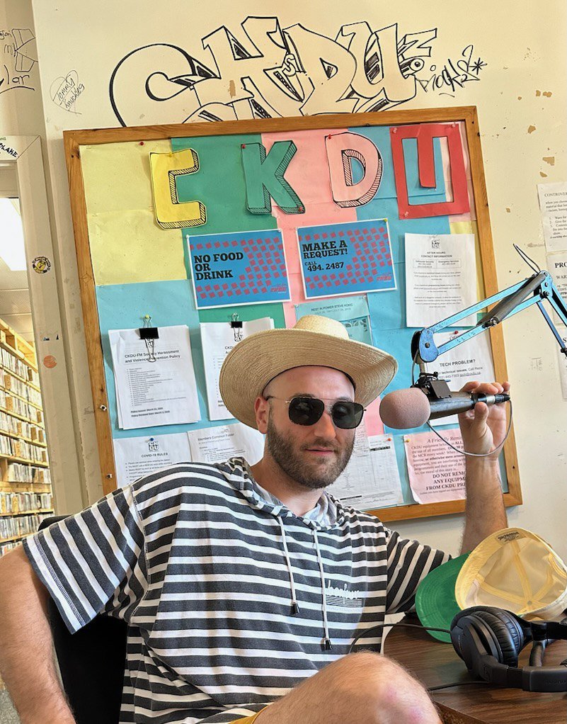 radio hats on <a href="/CKDU881FM/">CKDU 88.1FM</a> 
had a lovely chat about our <a href="/Marqueeballroom/">The Marquee Ballroom</a> show tomorrow night...
showpass.com/the-unexpected…