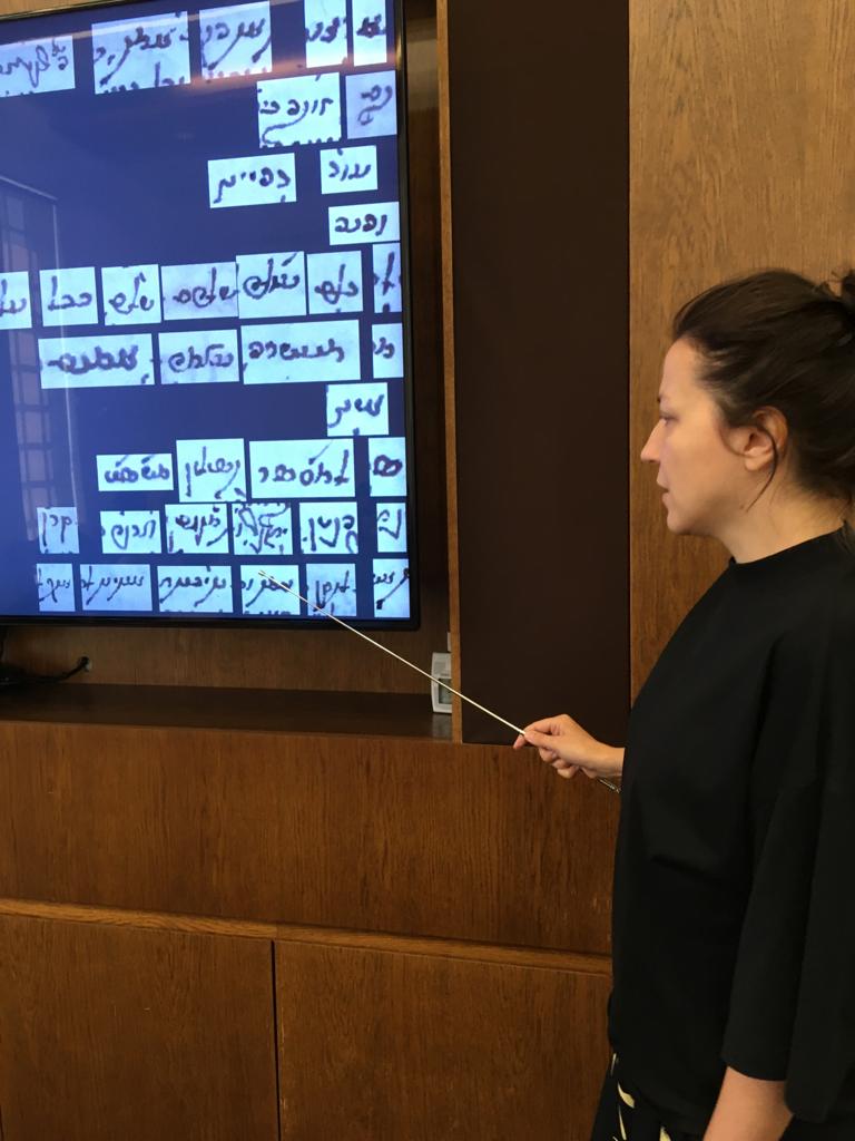 OCHJSnews's tweet photo. Just like that, our 2023 #HMSW has come to a close after 2 weeks at the @bodleianlibs! Here you can see Dr Agata Paluch teaching us how to make a pretzel-shaped letter 'pe' in 17th -century Italy, &amp; some hands-on work in one of our parchment sessions. #Hebrew #ManuscriptStudies https://t.co/i9wXjlFGqd