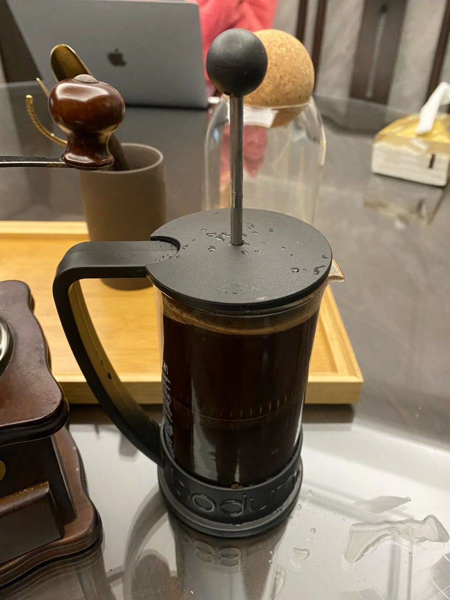 copiecupied's tweet photo. Hand-ground coffee, does it look different if I make it myself? "? ? https://t.co/j4qZ1c4oCA
