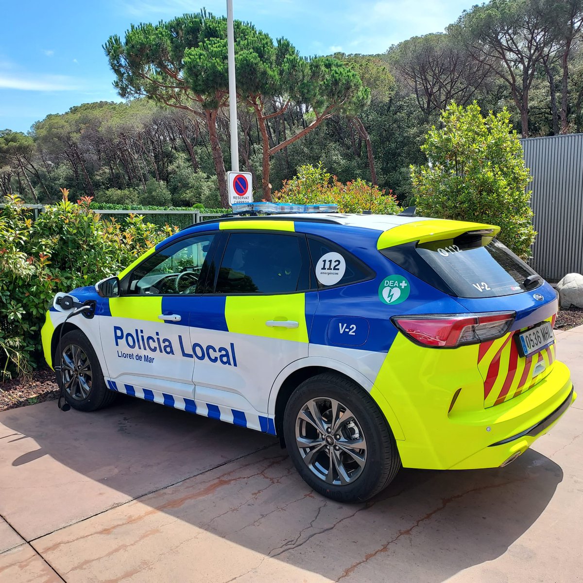 🌍 Estem ampliant la nostra flota amb vehicles sostenibles per a un patrullatge més responsable amb el medi ambient. 💪

💚 Introduïm els cotxes híbrids endollables a la nostre flota de vehicles 🌱

#PoliciaLocal #Sostenibilitat #PatrullatgeVerd 🌎✨