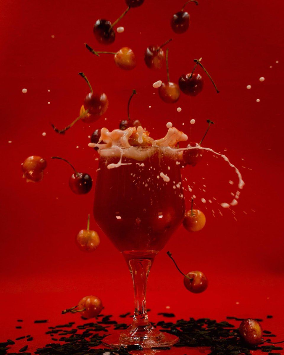 De la cava secreta les traemos un batch limitado de nuestra Cherry Oak Sour🍒

Una Wheat Ale reposada en barrica de roble con un sabor sedoso, amaderado y un ligero dulzor a cereza, con 5.5 ABV 🍺

Ya conectada en nuestro Tap Room 📍 <a href="/BosigerBeer/">Bosiger Beer Brewery</a>