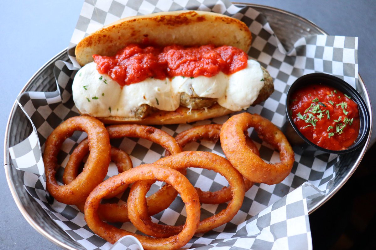 GOATsportsbarco's tweet image. THE GODFATHER! 🤌🏼 
Italian meatballs with marinara and mozzarella on a hoagie roll. 
•
•
#meatballsub  #dinnerisserved #greeley #greeleysportsbar #visitgreeley #greeleyrestaurants